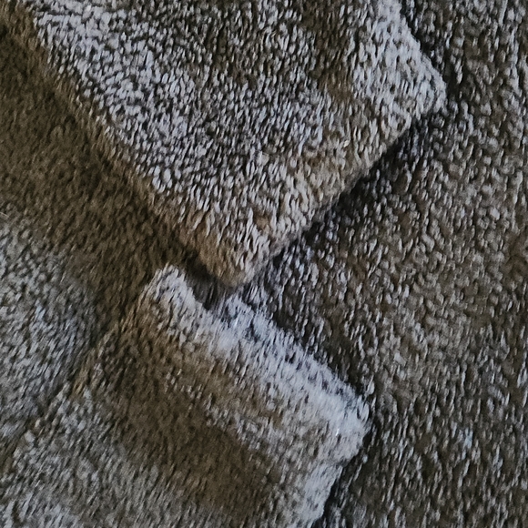 PINK VICTORIA'S SECRET FUZZY HOODIE SIZE M - Picture 10 of 13